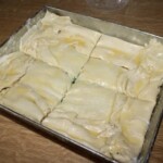 spanakopita grecki placek ze szpinakiem i serem