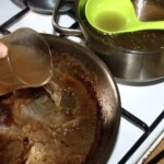 deklasowanie sosu na patelni