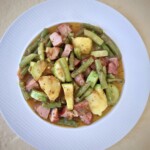 Swojskie jadło z wędzonki i warzyw z Krety