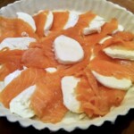 tarta z łososiem na cieście francuskim