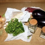 Zapiekanka z bakłażanem i mięsem w pomidorach