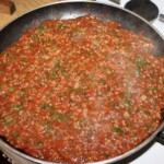 Zapiekanka z bakłażanem i mięsem w pomidorach