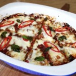 Zapiekanka z bakłażanem i mięsem w pomidorach