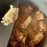 Żeberka duszone z warzywami i słodką papryką