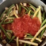 Żeberka duszone z warzywami i słodką papryką