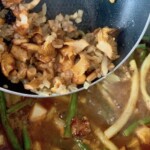 Żeberka duszone z warzywami i słodką papryką