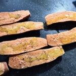 przekrojone wzdłużna połowę bataty