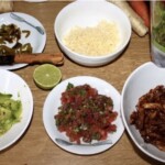 Burrito z kurczakiem awokado i serem