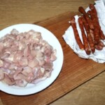 Gulasz z kurczaka z frankfurterkami