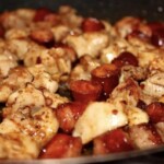 Gulasz z kurczaka z frankfurterkami