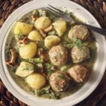 Klopsy z indyka z kurkami szparagami i bobem