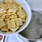 gotowanie makaronu łazanki