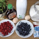 Pancakes z owocami leśnymi i miodem składniki