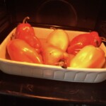 Papryka faszerowana kurczakiem i ryżem w sosie