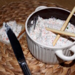 Pasta z łososia wędzonego w misce