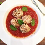 Pulpety jagnięce w sosie pomidorowym