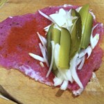 Roladki wieprzowe z ogórkiem kiszonym i cebulą