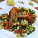 Roladki wieprzowe z ogórkiem kiszonym i cebulą