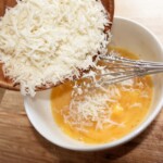 spaghetti carbonara w trakcie przygotowania