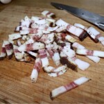 pokrojone w paseczki guanciale