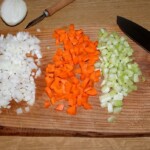 pokrojone w drobna kostkę warzywa