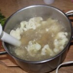 zupa KREM z KALAFIORA z szynką i grzankami