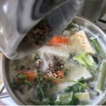 rosół z kurczaka w garnku