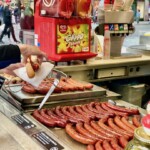 kiełbaski na grillu