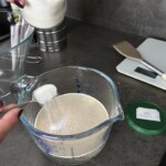 przygotowanie zaczynu na chleb