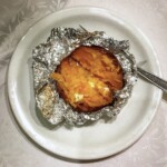 Bataty pieczone z masłem czosnkowym