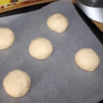 Bułki pszenne z sezamem