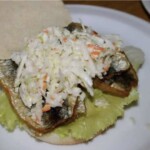 Burger ze śledziem bałtyckim