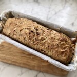 chleb bananowy pełnoziarnisty po upieczeniu