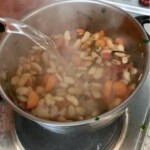 Fasolada grecka fasolka na gęsto