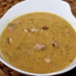 Grochówka wojskowa na żeberku wędzonym