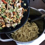 Makaron z kurkami polędwiczką i warzywami