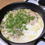 Makaron z sosem śmietanowym i z tuńczykiem