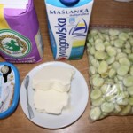 Pierogi z bobem bryndzą i świeżą miętą