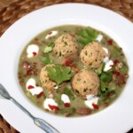 Pulpety z łososia w sosie ze szparagami