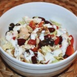 Sałatka gyros z kurczakiem fasolką i oliwkami