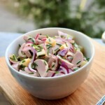 Sałatka szwajcarska z kiełbasą i serem Gruyere