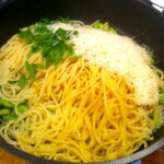 Spaghetti z bobem i świeżą miętą