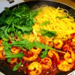 Spaghetti z krewetkami i pachnącą rukolą