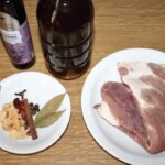 Żeberka wieprzowe duszone z czosnkiem i chilli