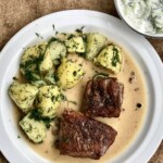 Żeberka wieprzowe duszone z czosnkiem i chilli