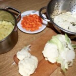 Zupa kalafiorowa z ziemniakami i koperkiem