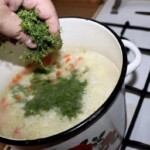 Zupa kalafiorowa z ziemniakami i koperkiem