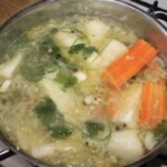 Bulion warzywny dość intensywny