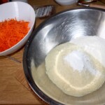 Ciasto marchewkowe z migdałami i goździkami