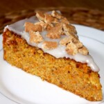 Ciasto marchewkowe z migdałami i goździkami